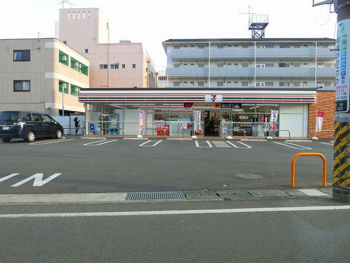 ミランダ光彩WESTの周辺