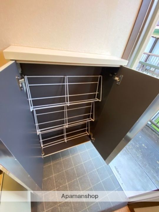 神奈川県茅ヶ崎市浜竹4丁目の賃貸アパートの内装