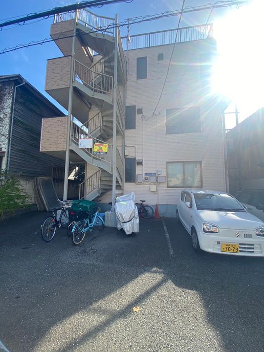 ドルフィン鵠沼の外観