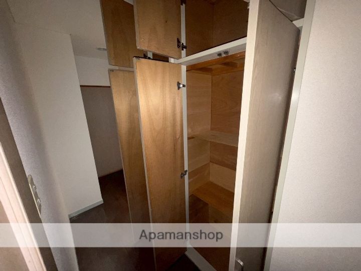 神奈川県藤沢市本町1丁目の賃貸マンションの内装