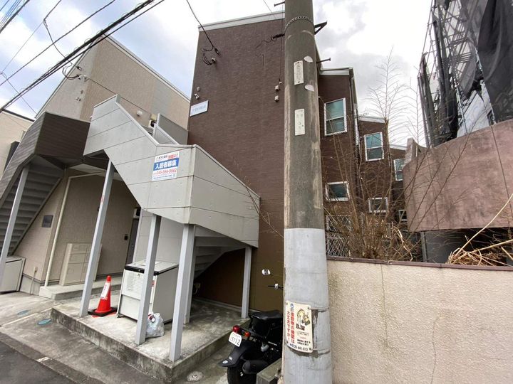 ラ・ポルト桜ヶ丘の外観