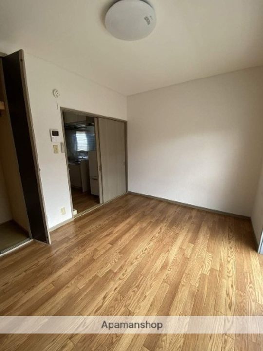 ヤマフジハイツDの居間