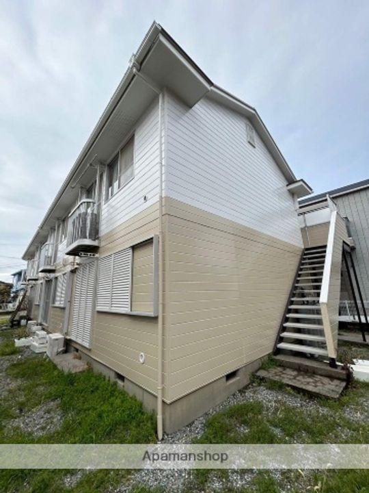 コーポマルマAの外観