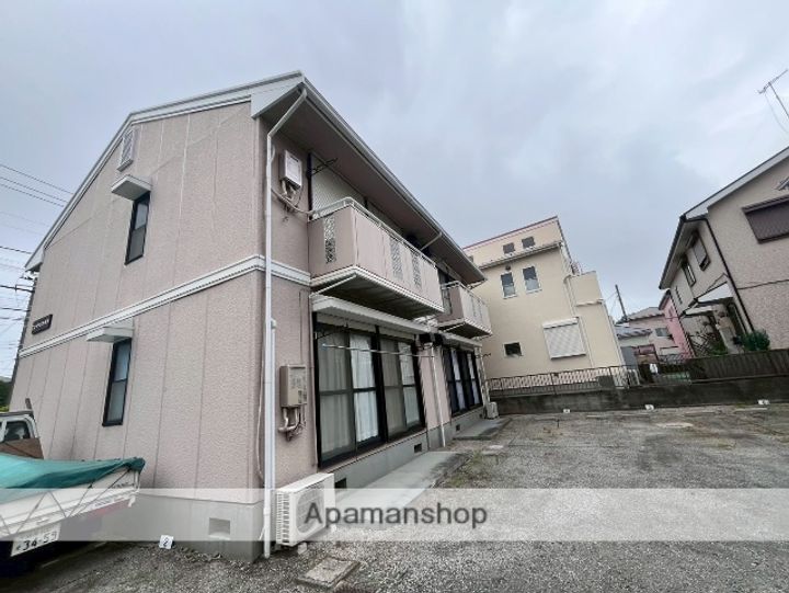 ニューマリンコーポBの外観