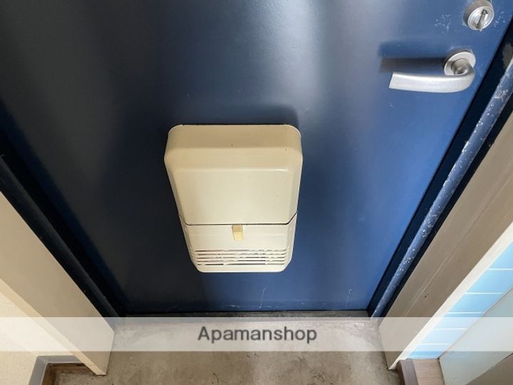 メゾン足立の玄関