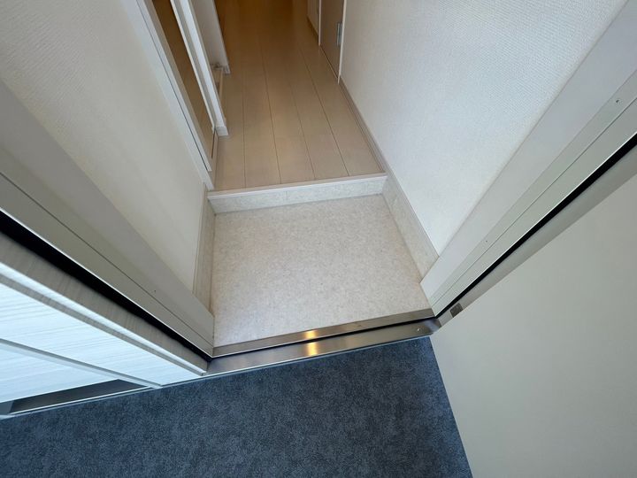 リブリ・サルビア中央林間の玄関