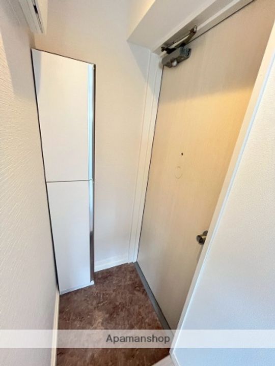 信光ビルの玄関