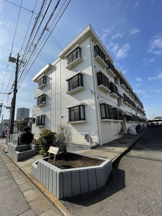 ルミエール湘南の外観