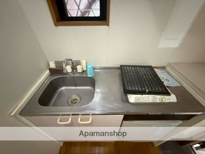 ピュアコートSANADAのキッチン