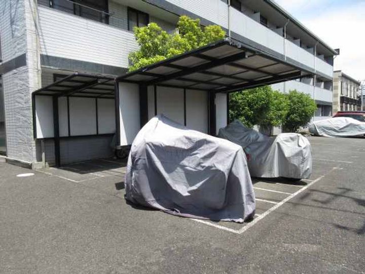 レオパレスシャロームの外観