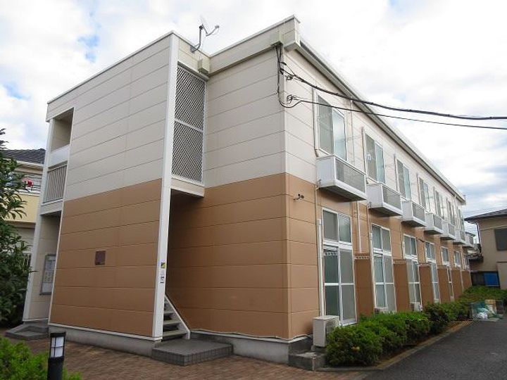 レオパレスカサデリベルタの外観