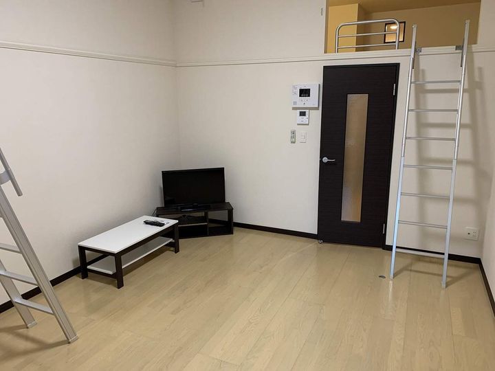 レオネクストフローリッシュ船道の居間