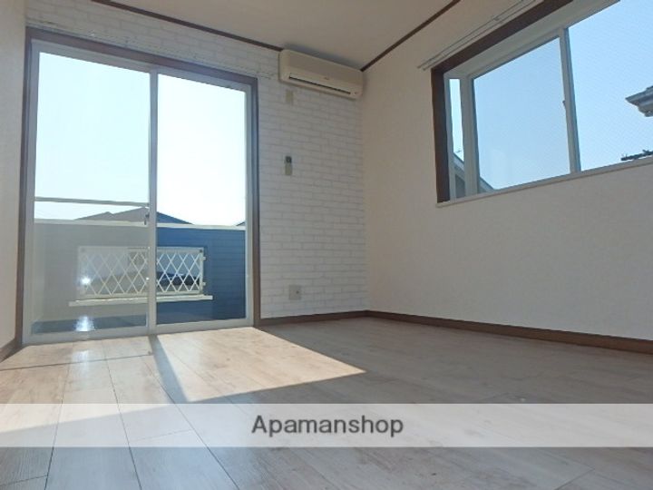 マニクールの内装