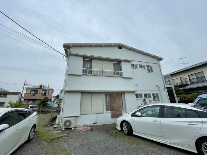 三直アパートの外観