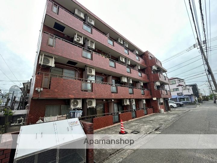 セザール第2鶴間の外観