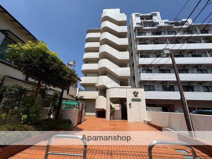 クレスト大和東の外観