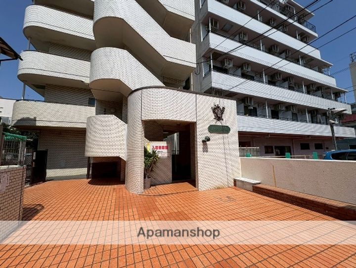 クレスト大和東の外観