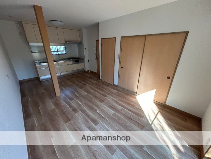 レーベンハイツ湘南の居間