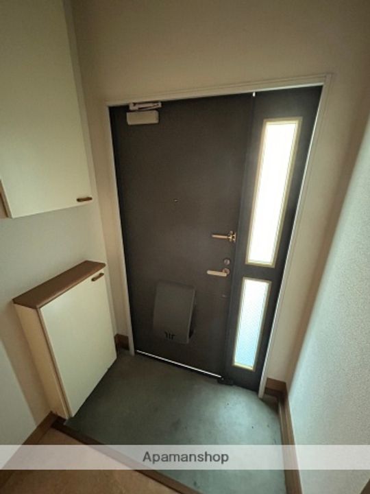 レーベンハイツ湘南の玄関