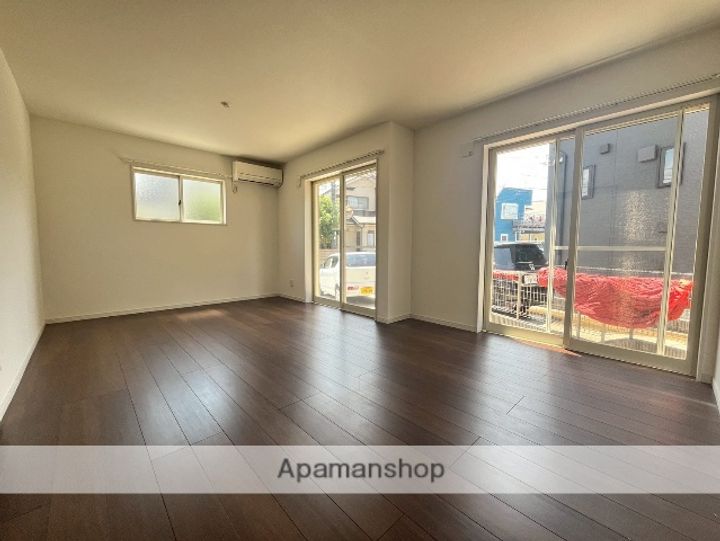 神奈川県藤沢市本鵠沼4丁目(一戸建)の賃貸物件の居間