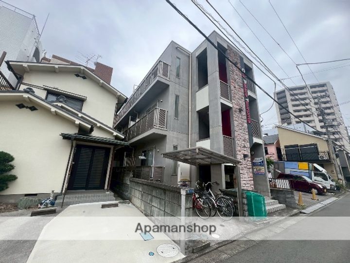 シティパレス鶴間の外観