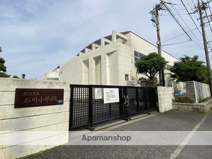 スプルースⅣC棟の周辺