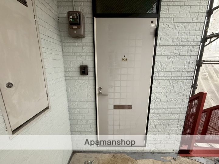 ピュアコートSANADAの外観