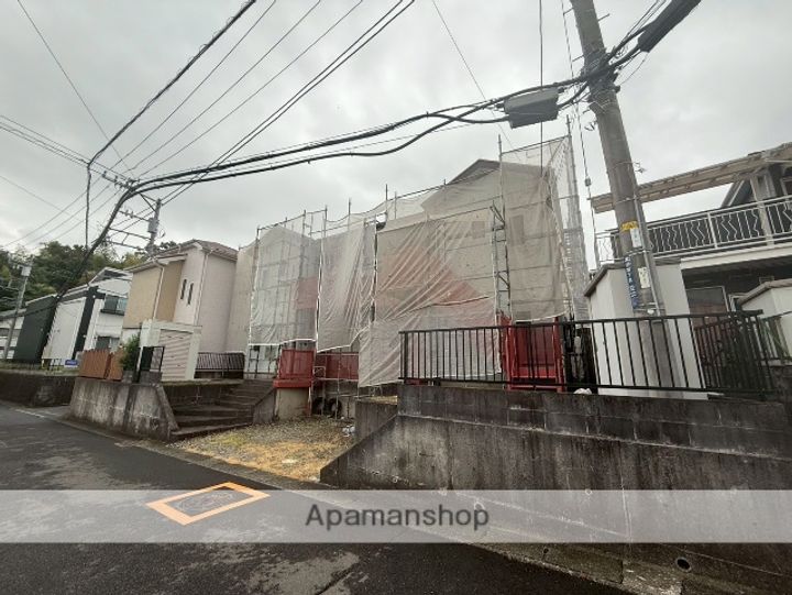 ピュアコートSANADAの外観