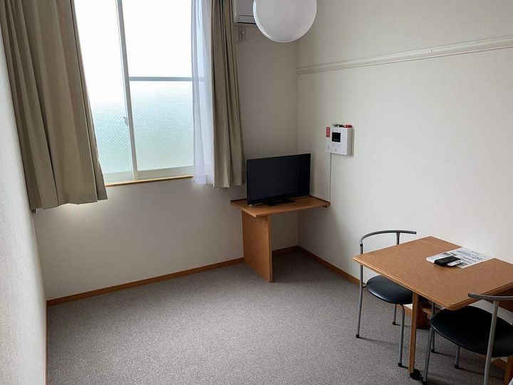 レオパレスネイティブの居間