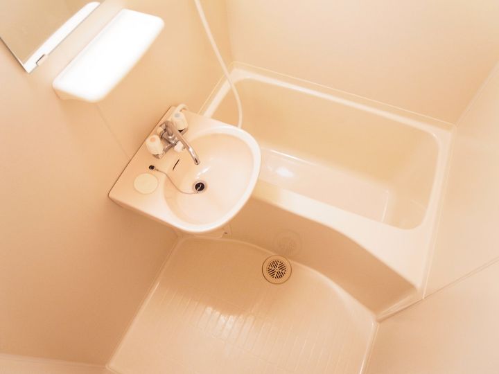 レオパレスベルヴィル湘南の風呂