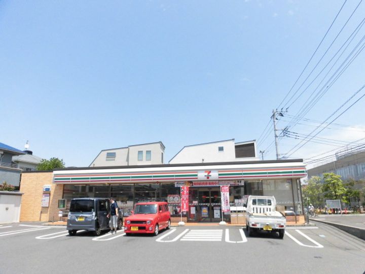 レオパレスクランベリーの周辺