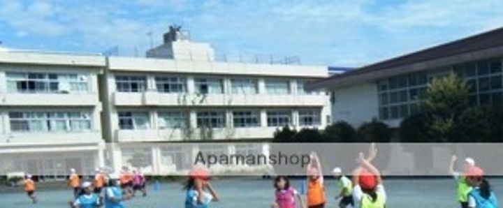 センチュリーヒルズの周辺