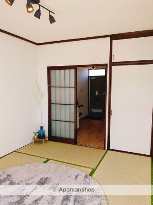 神奈川県小田原市小八幡4丁目の賃貸アパートの内装
