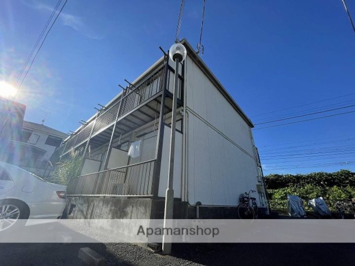 神奈川県小田原市小八幡4丁目の賃貸アパートの外観