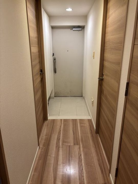 リストレジデンス南林間の玄関