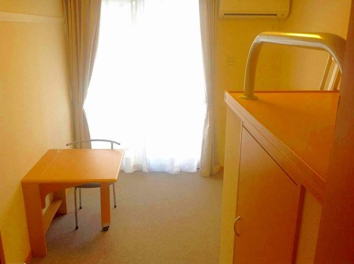 レオパレスMIYAⅡの居間