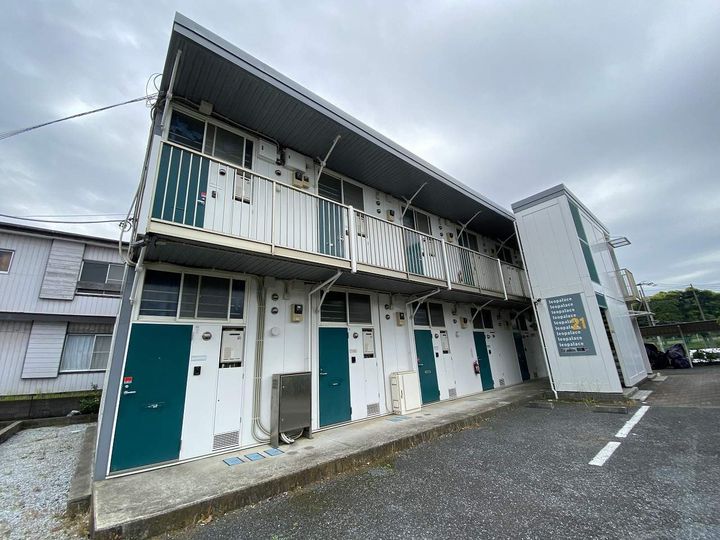 レオパレス湘南ヒルズの外観