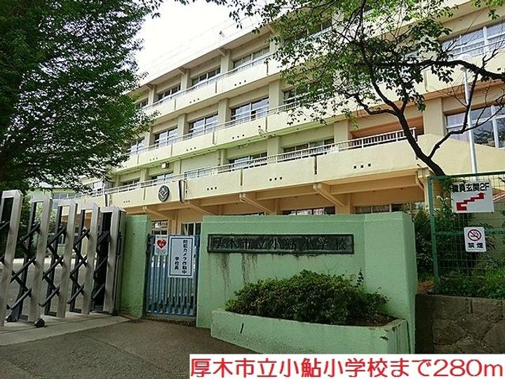 クレストガーデンⅡの周辺