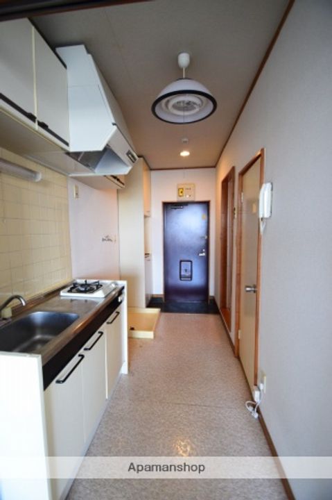 コーポセキの玄関