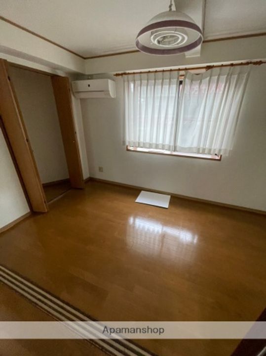 ジュネスⅡの内装