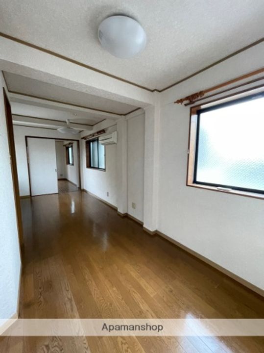 ジュネスⅡの内装