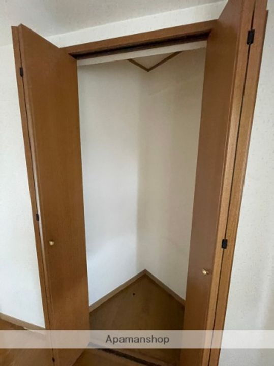 ジュネスⅡの内装