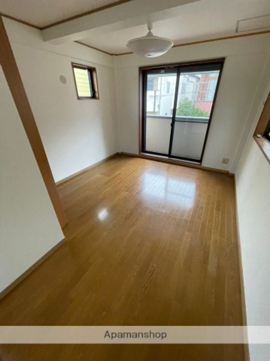 ジュネスⅡの内装