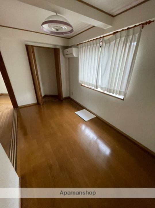 ジュネスⅡの内装