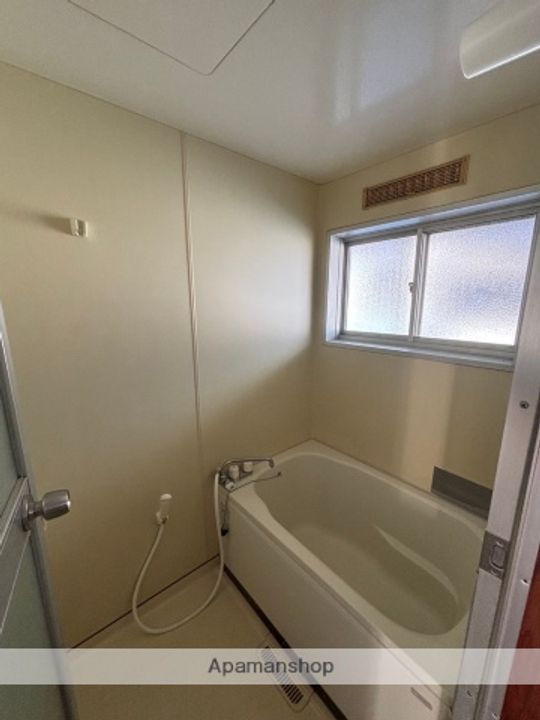 神奈川県秦野市北矢名の賃貸アパート210の風呂