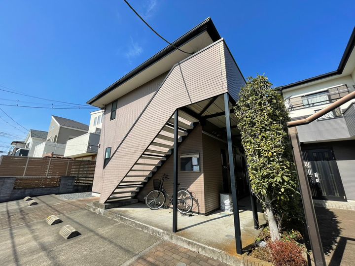 アンプルール 湘南ヒルズの外観