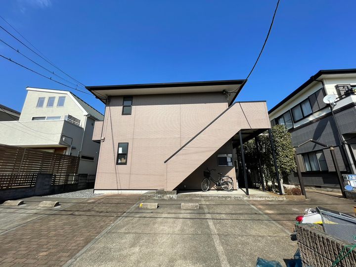 アンプルール 湘南ヒルズの外観