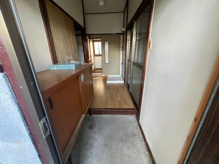 神奈川県平塚市東八幡1丁目(一戸建)の賃貸物件の玄関