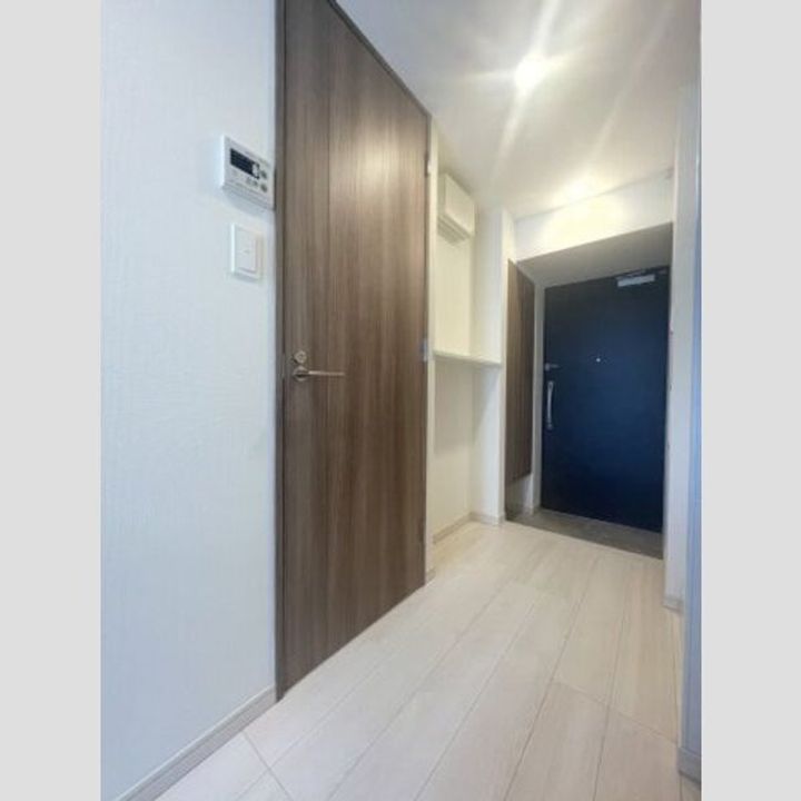 エヌステージ秦野駅前の玄関