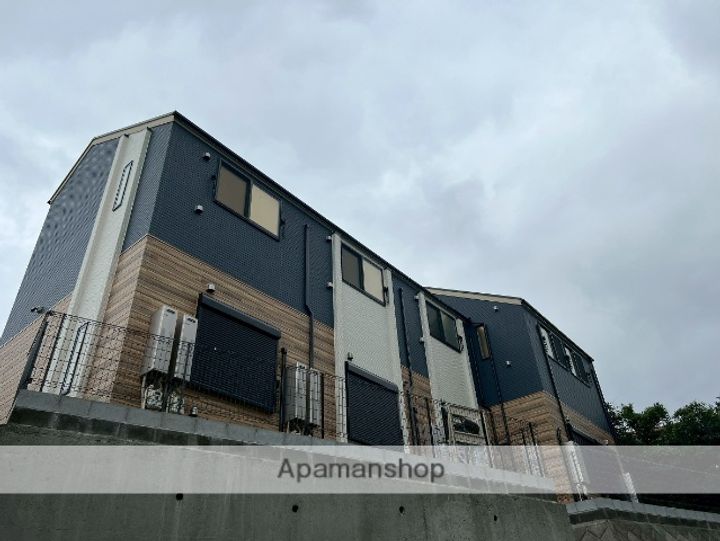 アザーレ・レーヴ東海大学前の外観